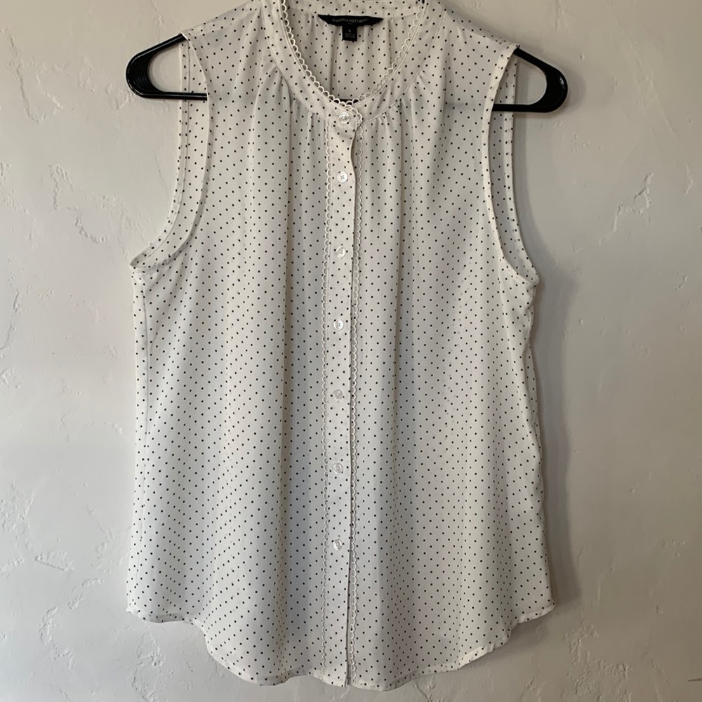 Banana Republic White Sleeveless Blouse Size Small